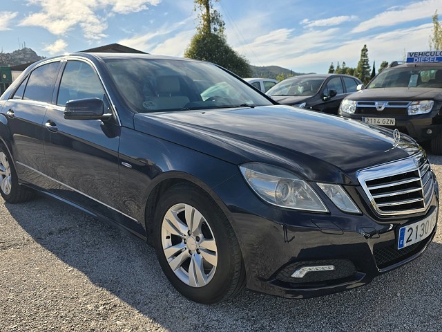 Foto vehiculo MERCEDES E-250