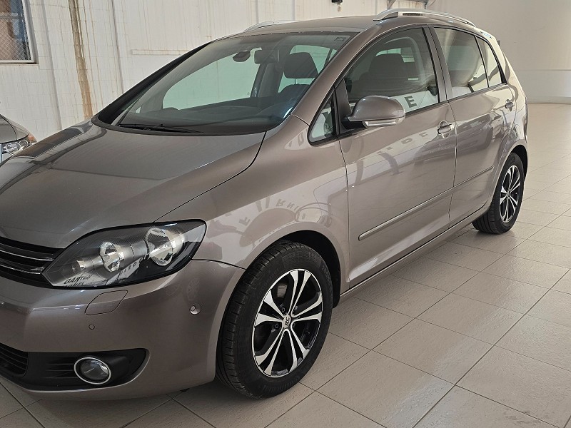 Foto VOLKSWAGEN  PLUS